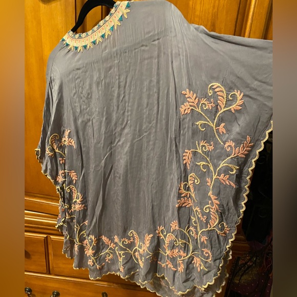 Now 50% off!!! Johnny Was gray, long, flowy batwing sleeves top - Picture 5 of 5